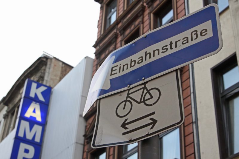 Einbahnstraße, für Radfahrer freigegeben